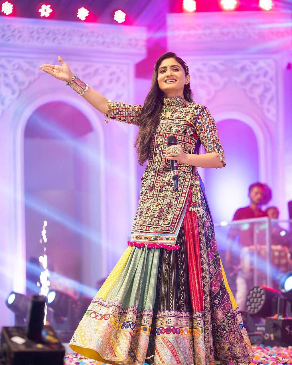 SPECIAL CELEBRITY TRENDING NAVRATRI SPECIAL CHANIYA CHOLI β€οΈπ